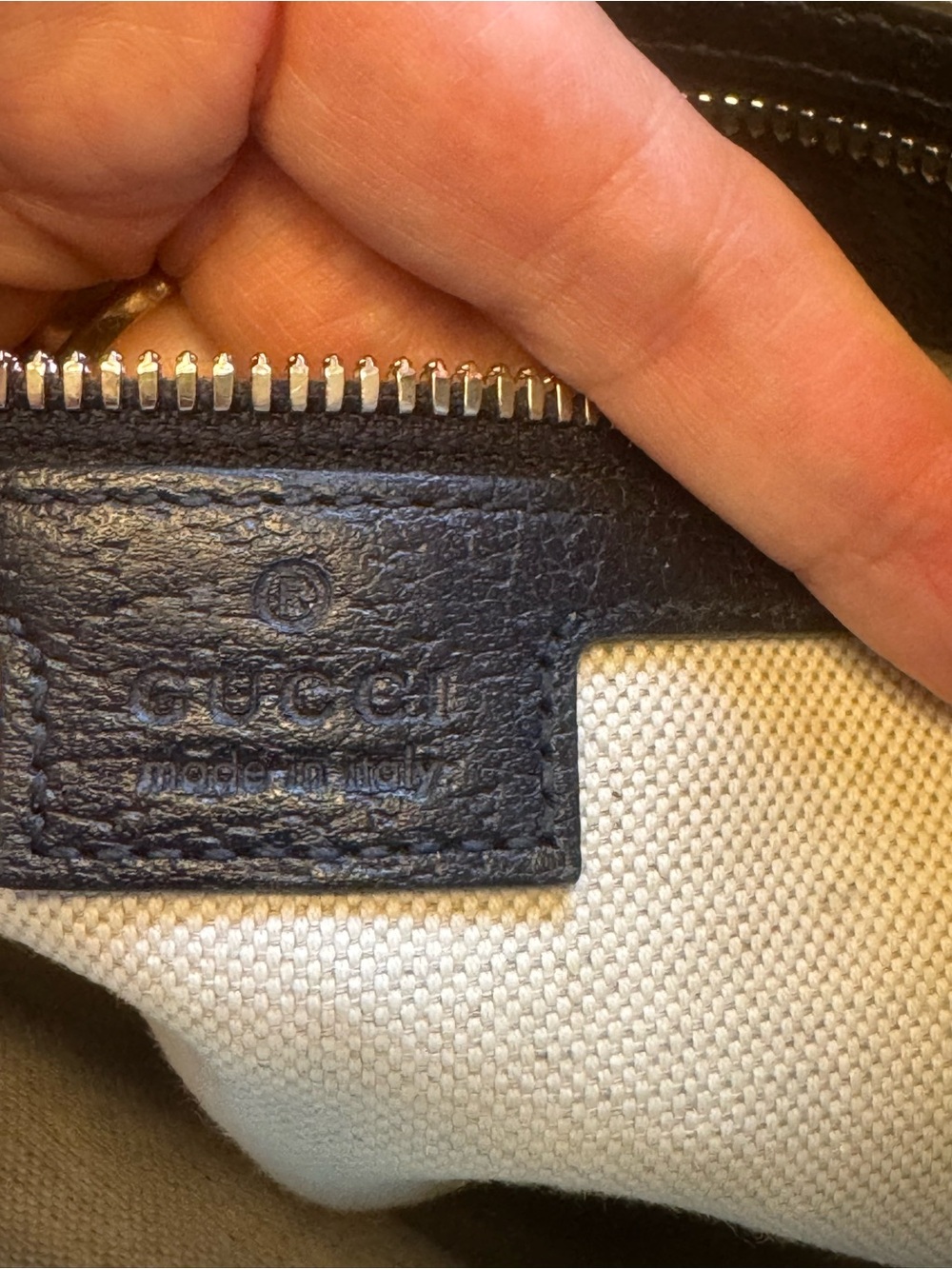 Gucci GG Canvas shoulder bag with Navy and Red Web Stripe - Picture 4 of 6